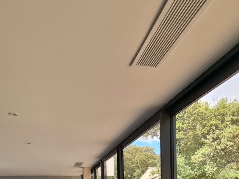 CONSTRUCTION MAISON GAINABLE JUNAS NIMES GARD PLOMBIER CHAUFFAGISTE CLIMATISATION HITACHI BGPC