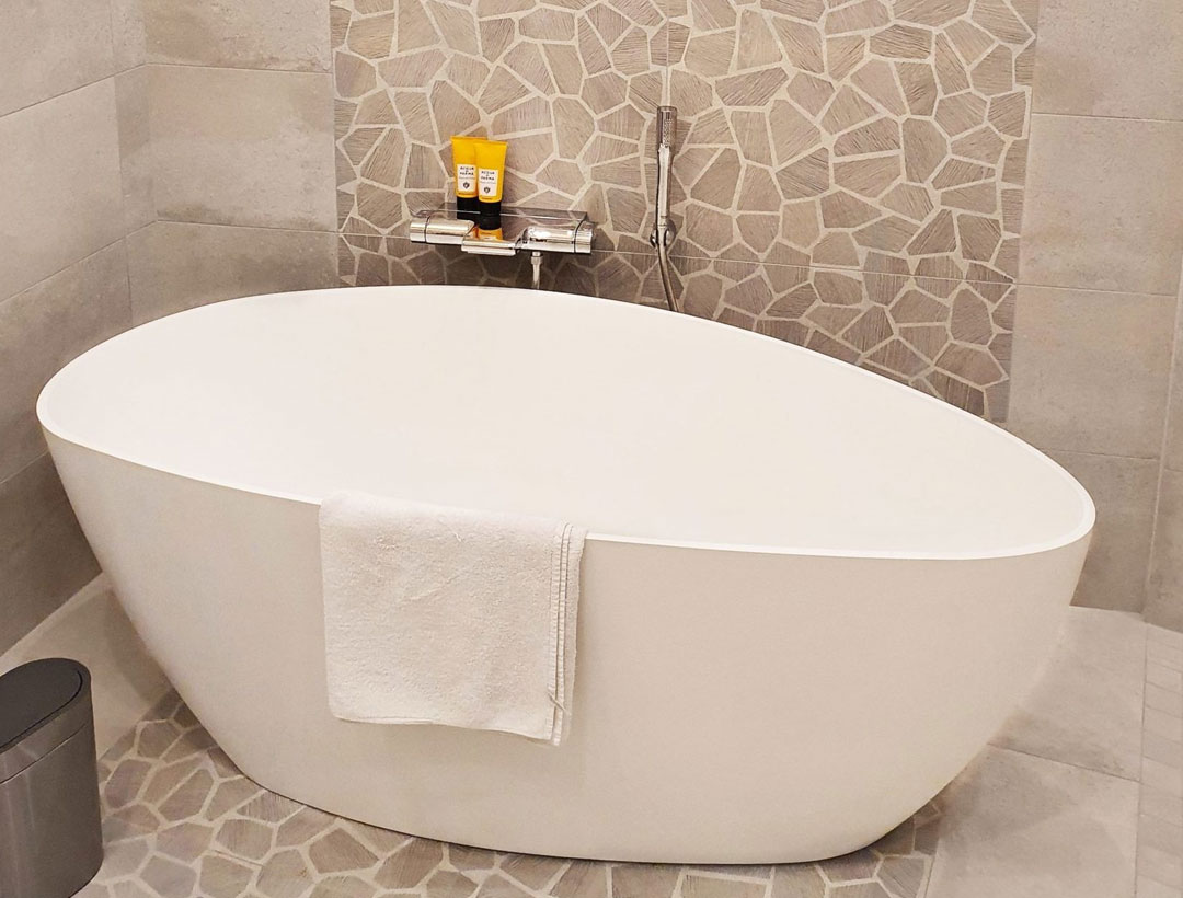 Baignoire et bain - Plomberie - BG PLOMBERIE ET CHAUFFAGE NIMES GARD Baignoire et bain - Plomberie - BG PLOMBERIE ET CHAUFFAGE NIMES GARD